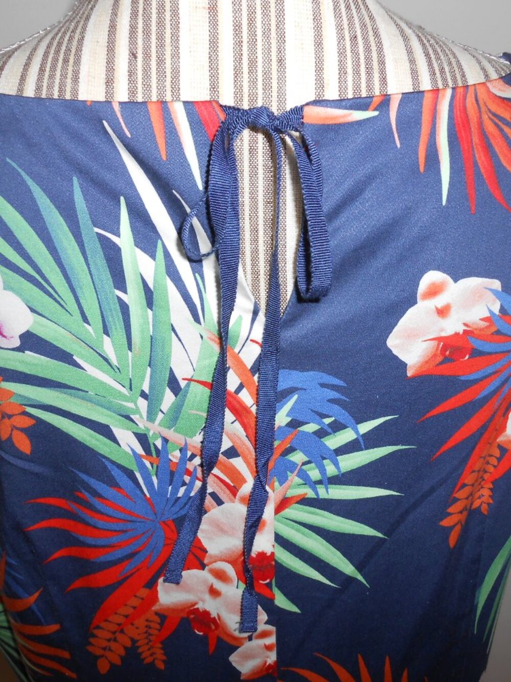 Women's Size 10P Talbots Blue and Orange Floral Fit & Flare Dress - Picture 4 of 5